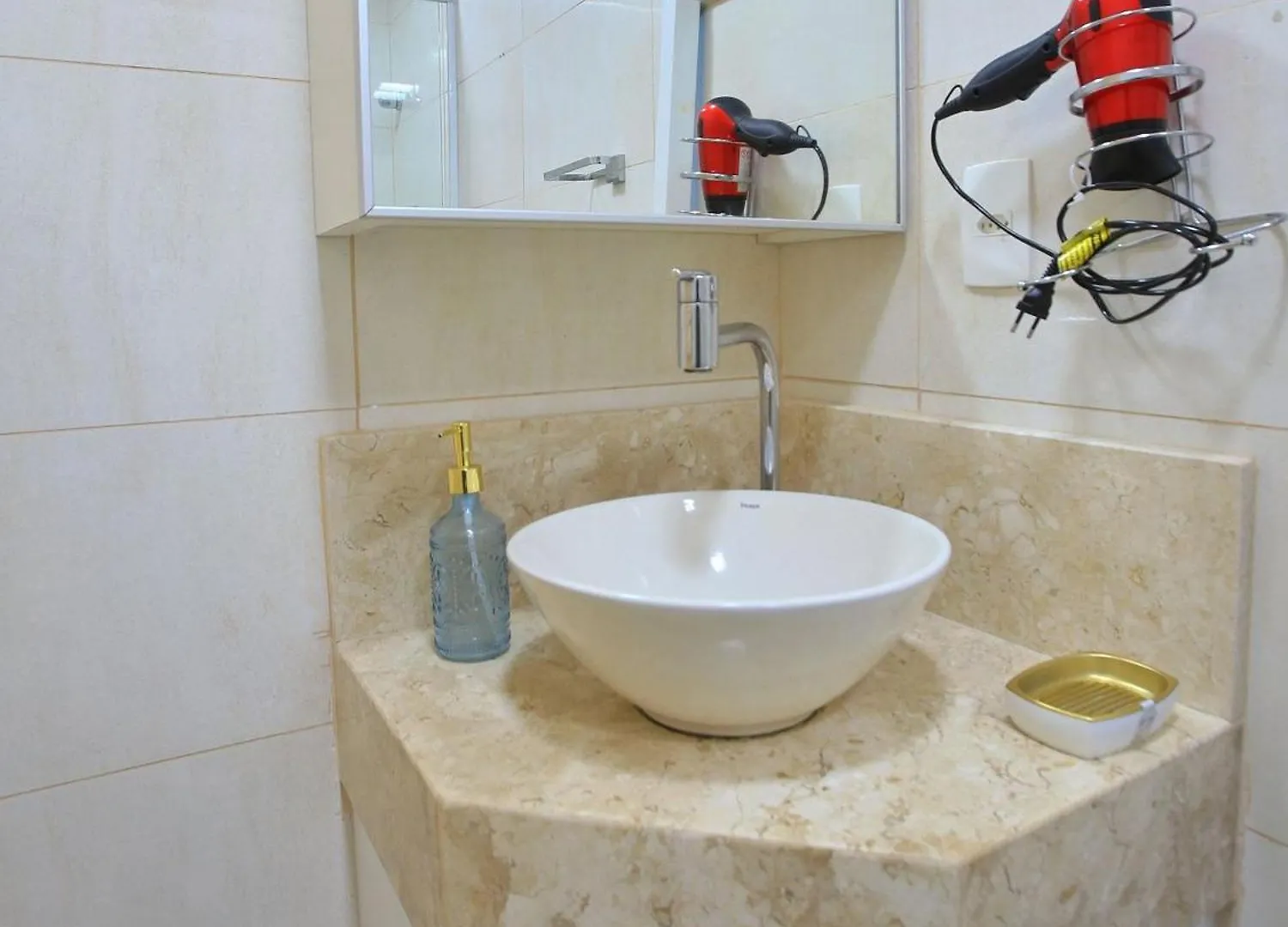 50 M Da Praia Do Forte Cabo Frio Rj, 2 Quartos Sendo Que 1 Com Ar Condicionado ,Cozinha ,2 Banheiros, Garagem Wi Fi Apartment